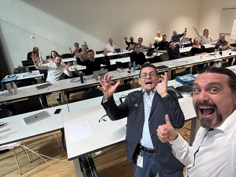 Romano Roth and Dietmar Wettach with CAS Enterprise Architecture students at HSLU
